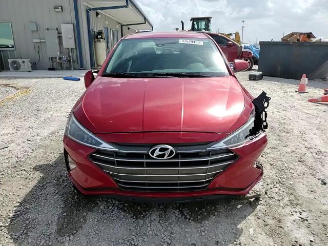 2019 Hyundai Elantra - Image 13
