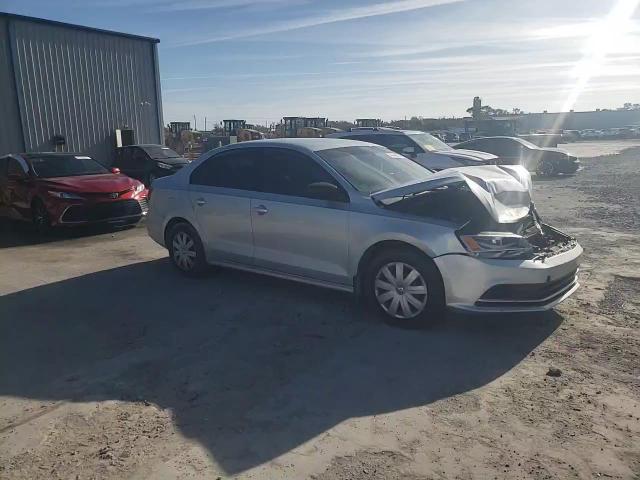 2015 Volkswagen Jetta - Image 10