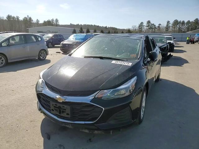 2019 Chevrolet Cruze - Image 11