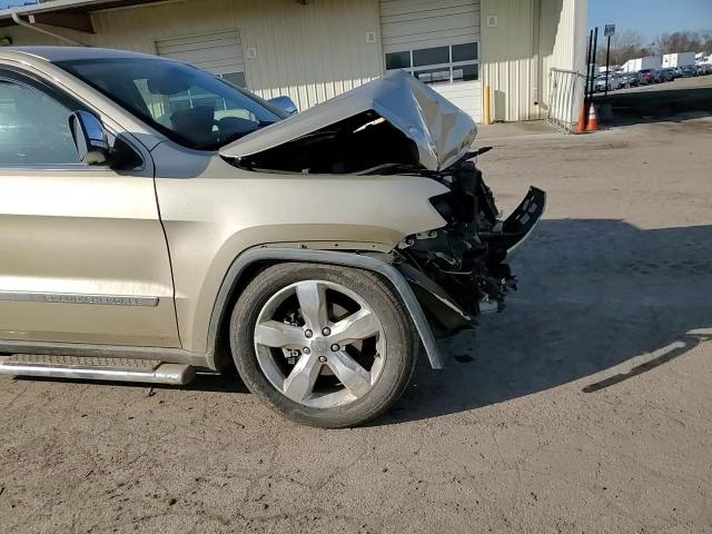2011 Jeep Grand Cherokee - Image 12