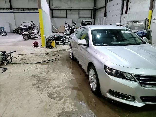 2017 Chevrolet Impala - Image 13