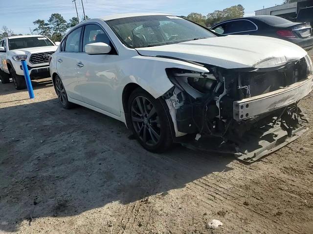 2018 Nissan Altima - Image 11