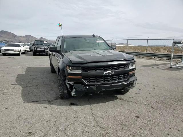 2016 Chevrolet Silverado - Image 11