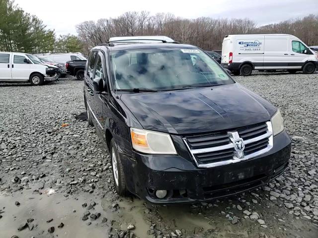 2010 Dodge Caravan - Image 12