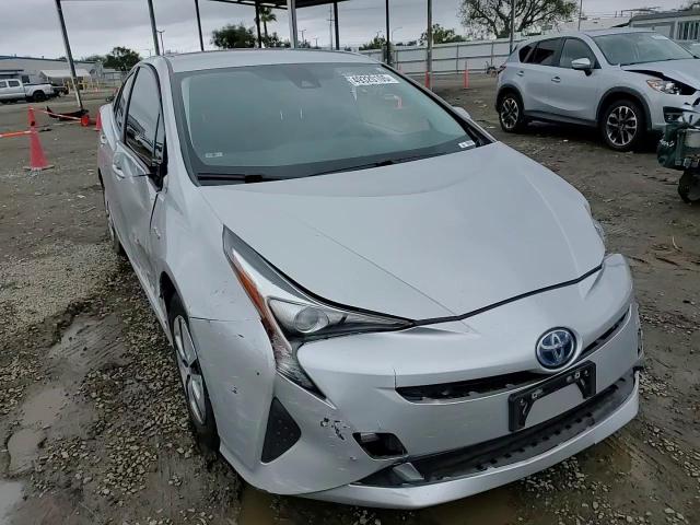 2018 Toyota Prius - Image 12