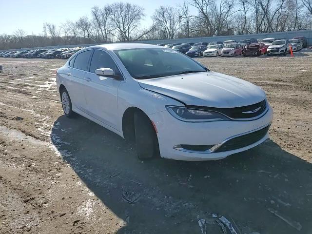 2015 Chrysler 200 - Image 13