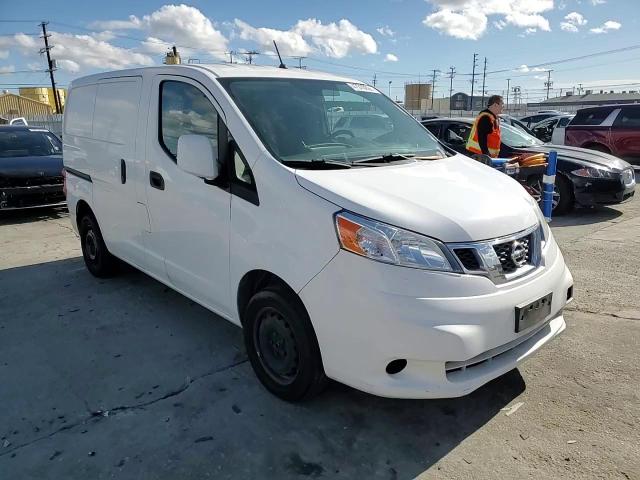 2015 Nissan NV - Image 12