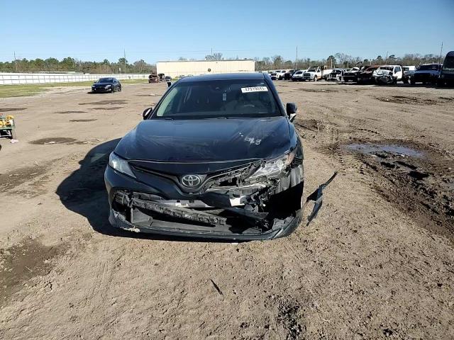 2018 Toyota Camry - Image 10