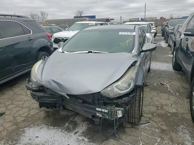 2015 Hyundai Elantra - Image 10
