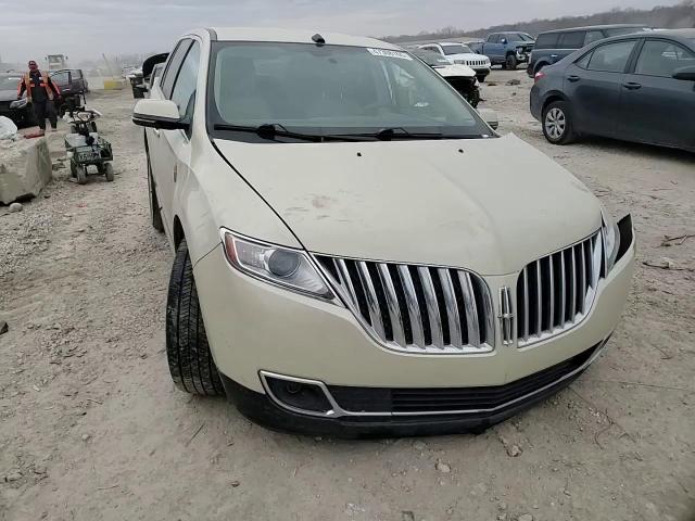 2014 Lincoln MKX - Image 11
