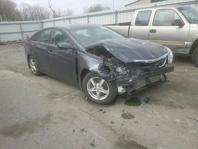 2013 Hyundai Sonata - Image 11