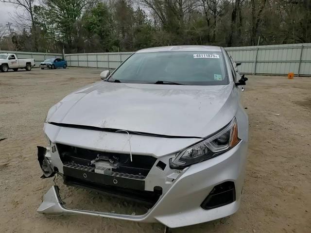 2020 Nissan Altima - Image 11
