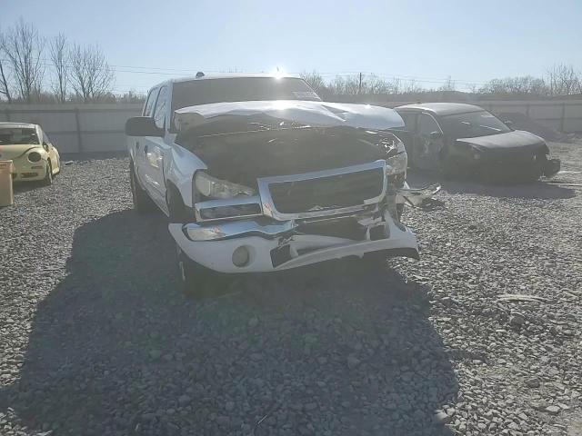 2005 GMC Sierra - Image 10