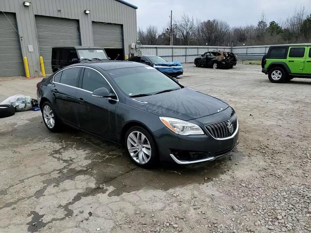 2015 Buick Regal - Image 13