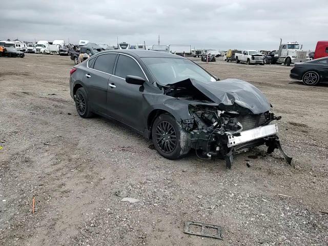 2017 Nissan Altima - Image 10