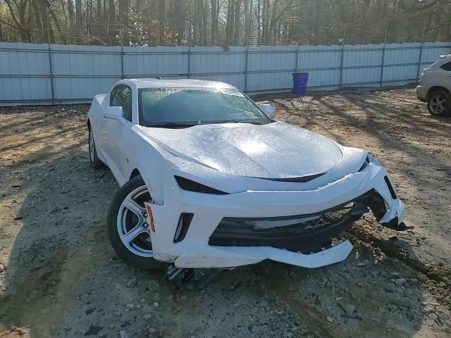 2016 Chevrolet Camaro - Image 10