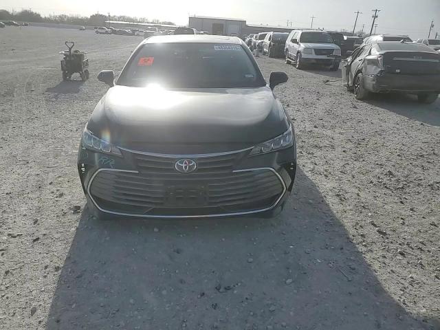 2022 Toyota Avalon - Image 10