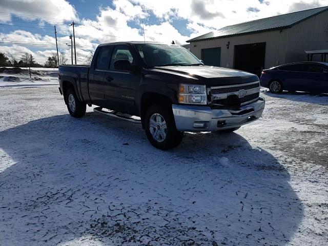 2012 Chevrolet Silverado - Image 11