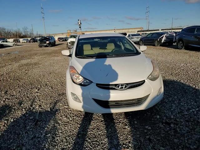 2013 Hyundai Elantra - Image 11