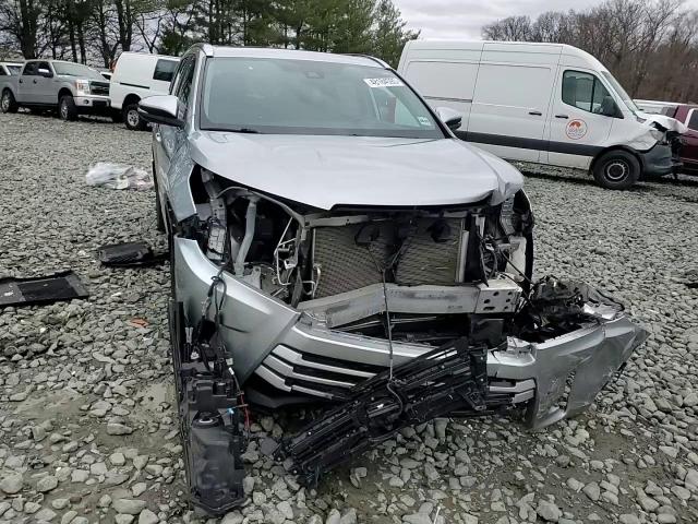 2018 Toyota Highlander - Image 12