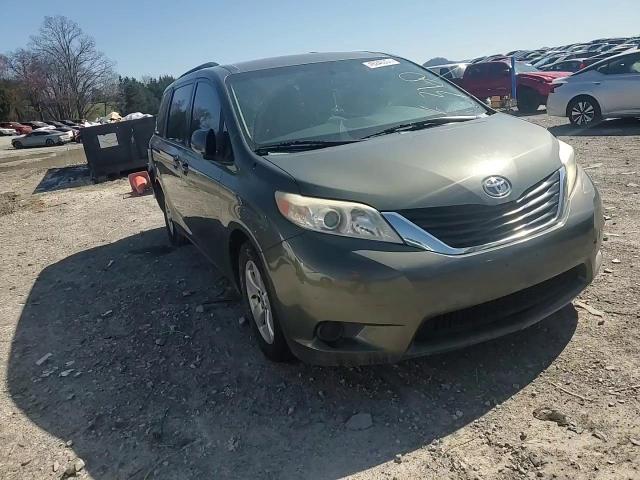 2013 Toyota Sienna - Image 11