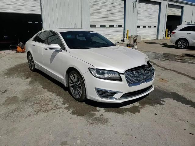 2017 Lincoln MKZ - Image 13
