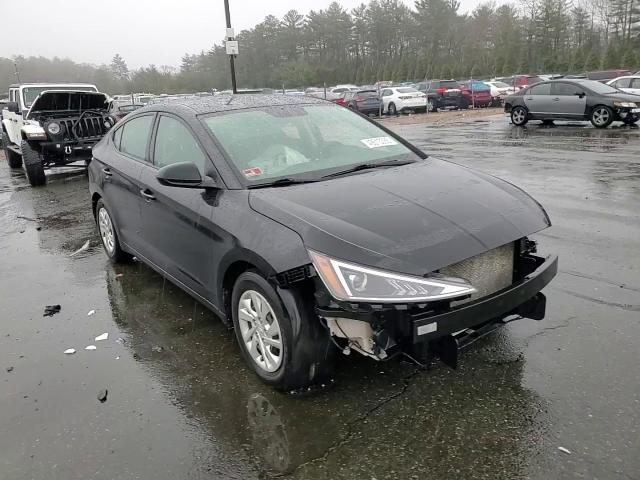 2019 Hyundai Elantra - Image 11