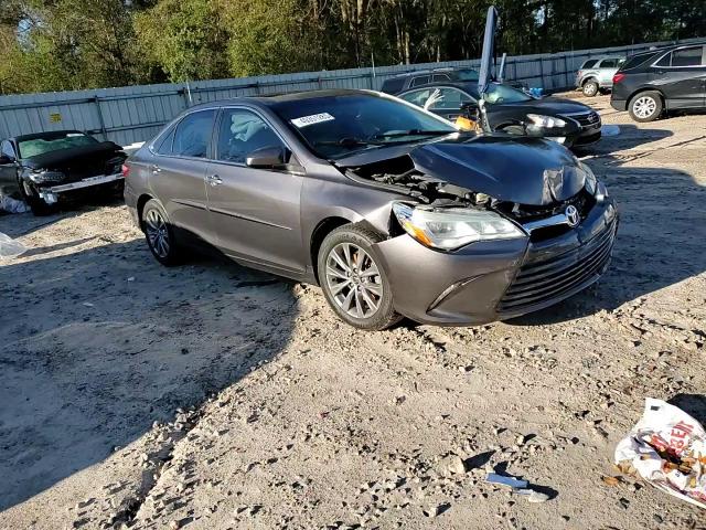 2015 Toyota Camry - Image 13