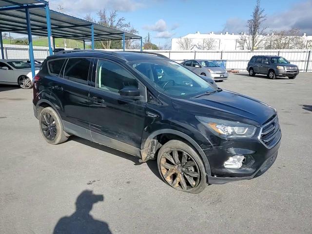 2017 Ford Escape - Image 11