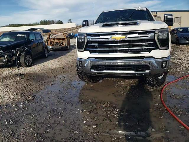 2024 Chevrolet Silverado - Image 13