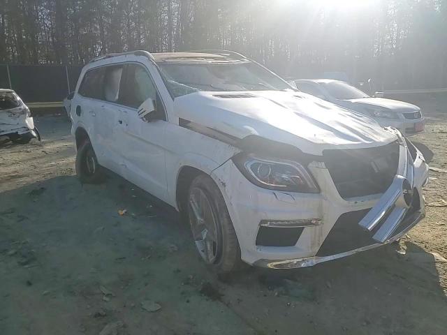 2015 Mercedes-Benz Gl 550 4Matic VIN: 4JGDF7DE7FA586063 Lot: 49330565