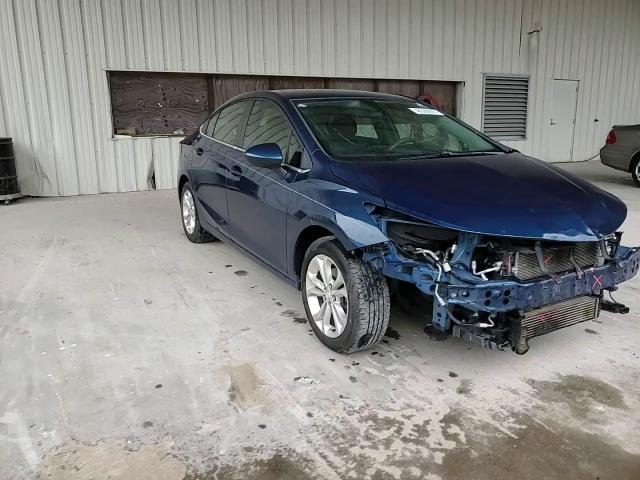 2019 Chevrolet Cruze - Image 11