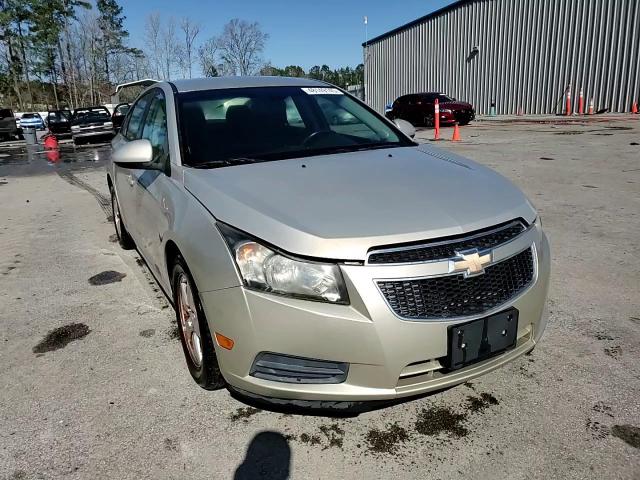 2012 Chevrolet Cruze - Image 13