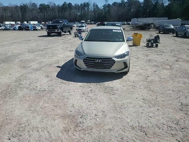 2017 Hyundai Elantra - Image 10