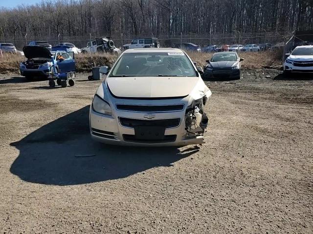 2009 Chevrolet Malibu - Image 10