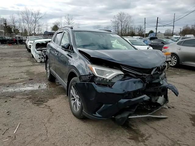 2018 Toyota RAV 4 - Image 12