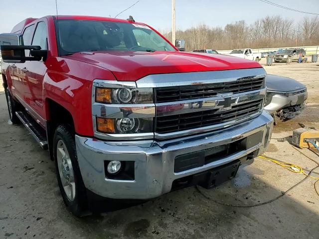 2016 Chevrolet Silverado - Image 13