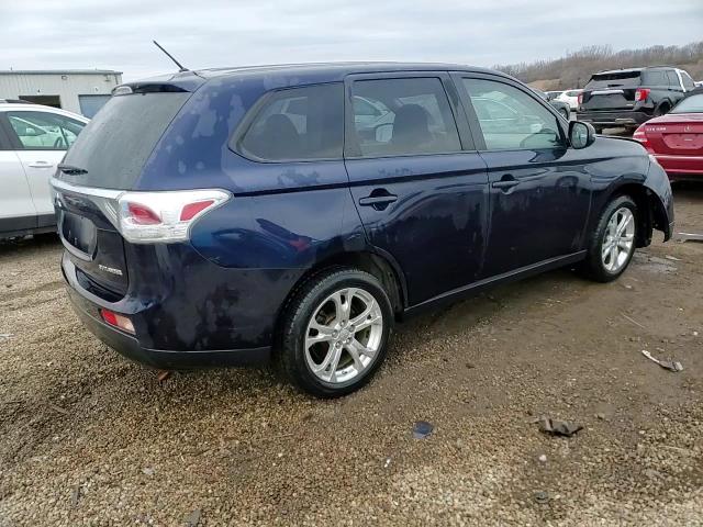 2014 Mitsubishi Outlander - Image 14