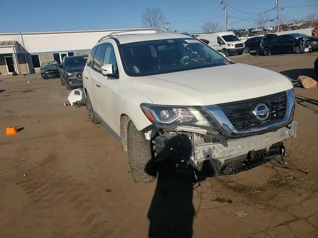 2017 Nissan Pathfinder - Image 12