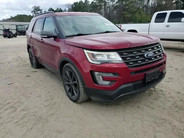2017 Ford Explorer - Image 12