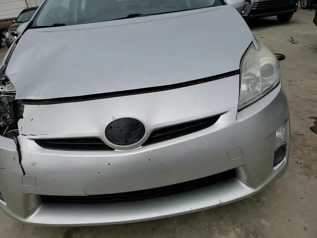 2010 Toyota Prius - Image 12