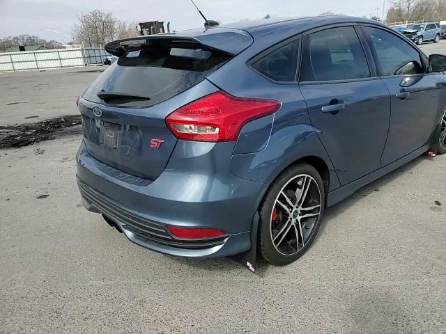2018 Ford Focus - Image 11