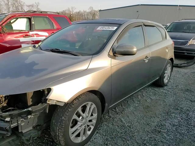 2012 Kia Forte - Image 11
