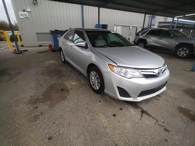 2013 Toyota Camry - Image 10