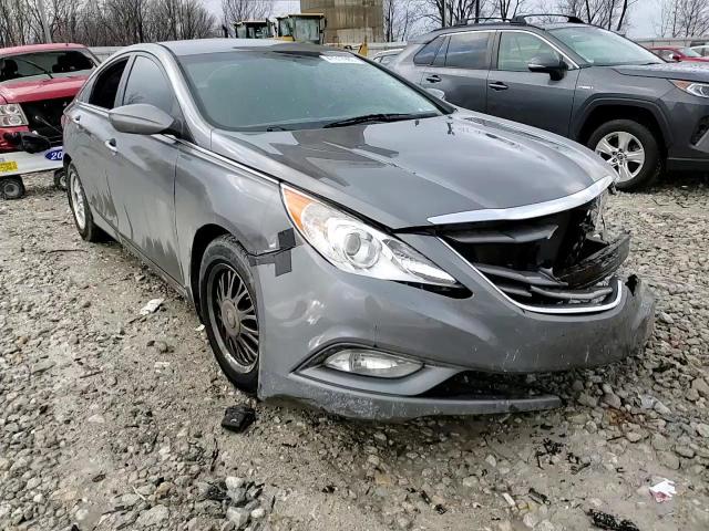 2013 Hyundai Sonata - Image 11