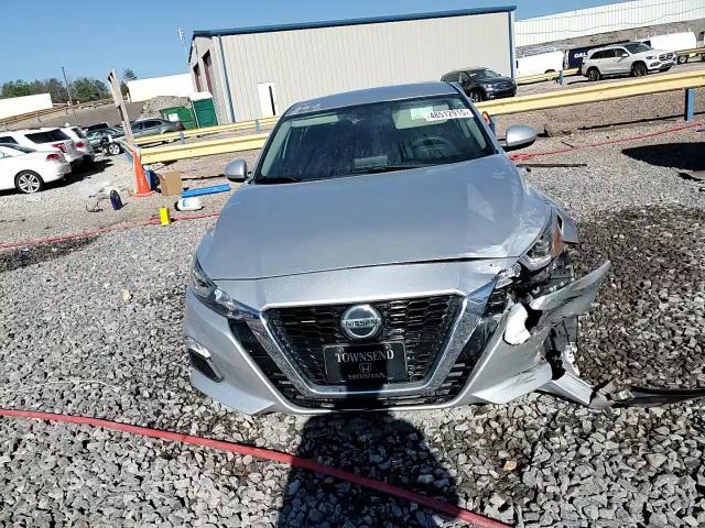 2020 Nissan Altima - Image 13