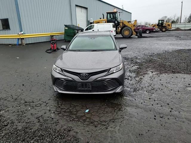 2018 Toyota Camry - Image 11