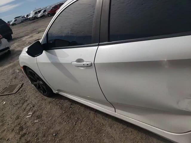 2019 Honda Civic - Image 11