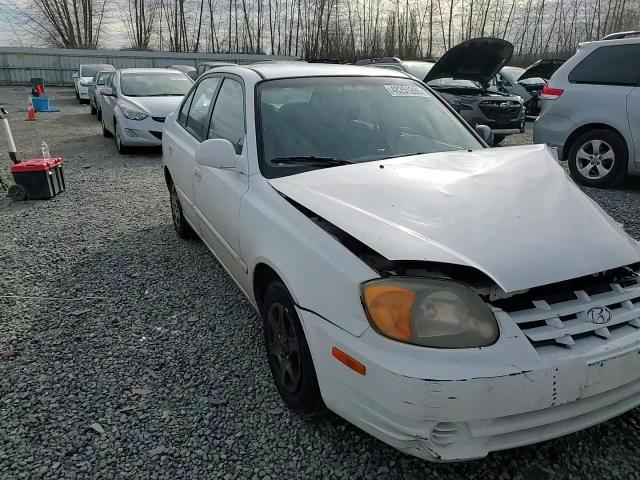 2003 Hyundai Accent - Image 11