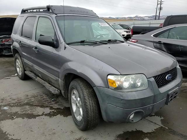 2007 Ford Escape - Image 12